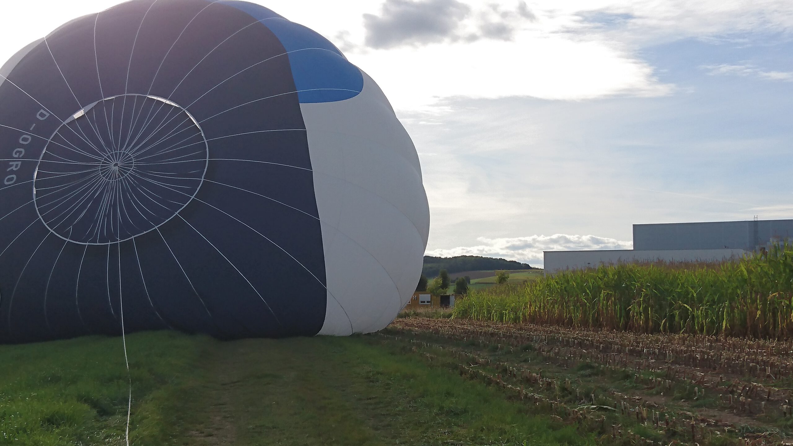 Heißluftballon liegend